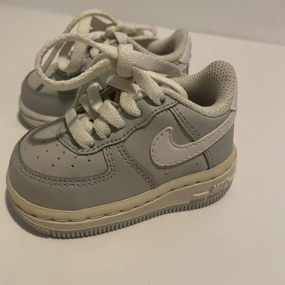 Baby Boy Size 2 GRAY Nike Tennis Shoe's